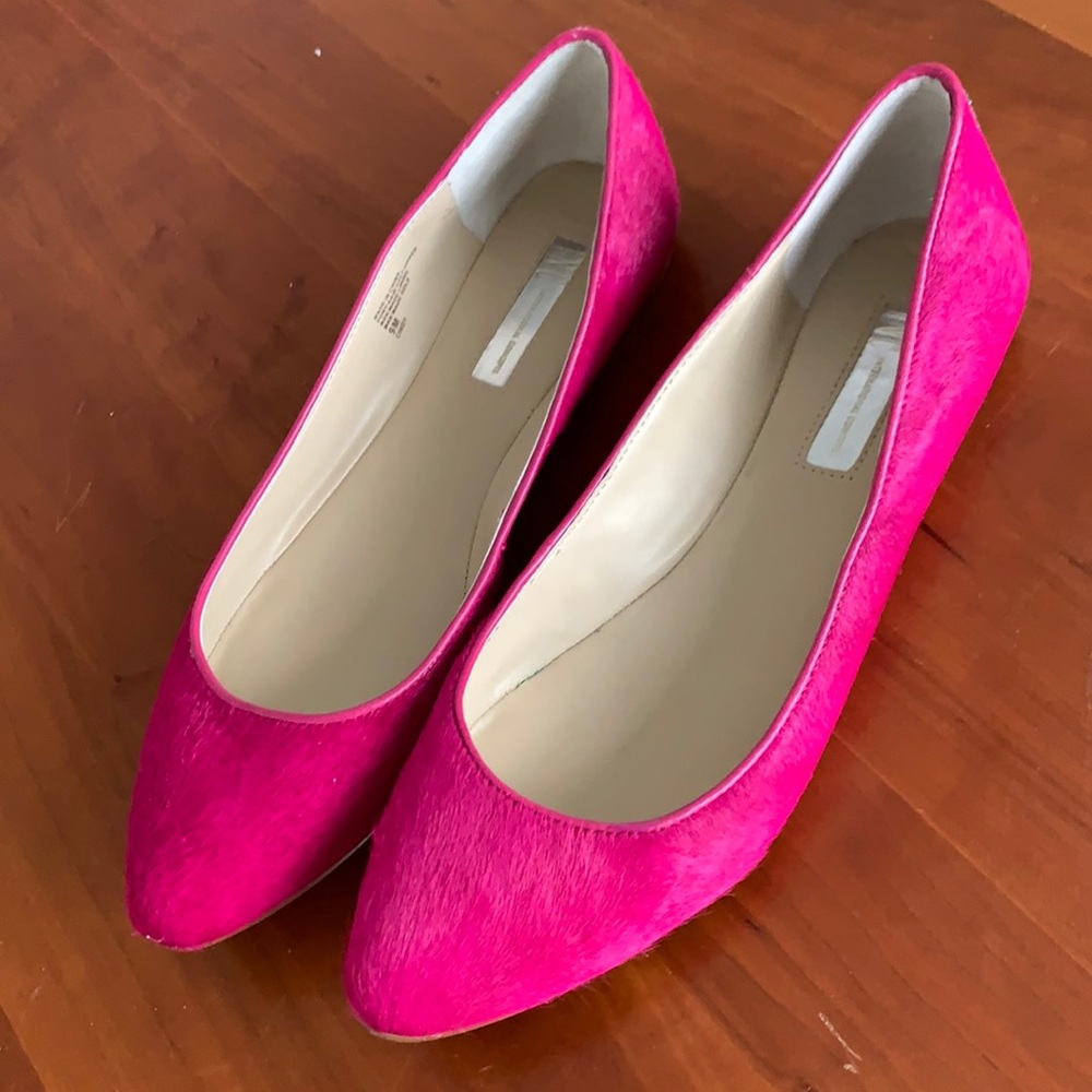 Inc pony fur pink flats size 9